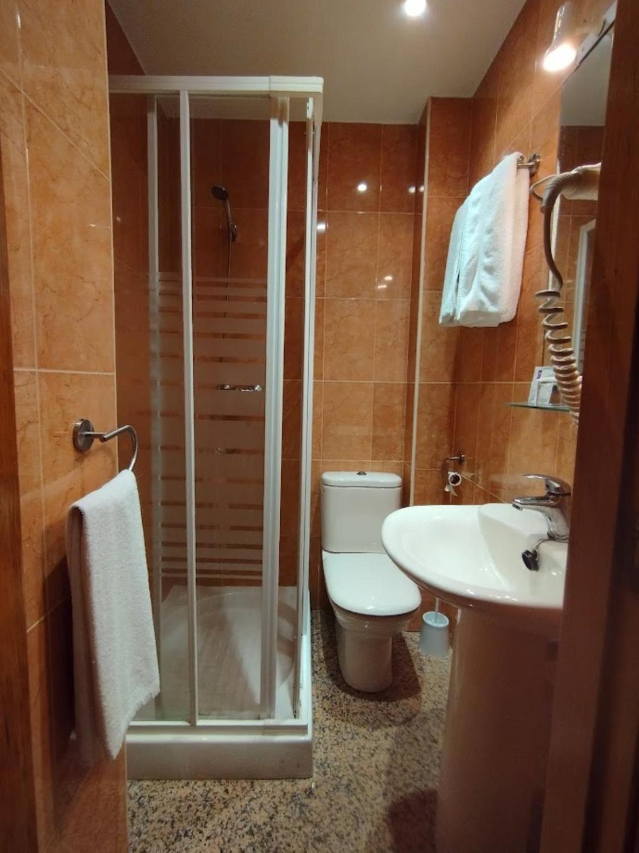 Hospederia Puerta De La Catedral Hotel ซิวดัด-โรดรีโก ห้อง รูปภาพ