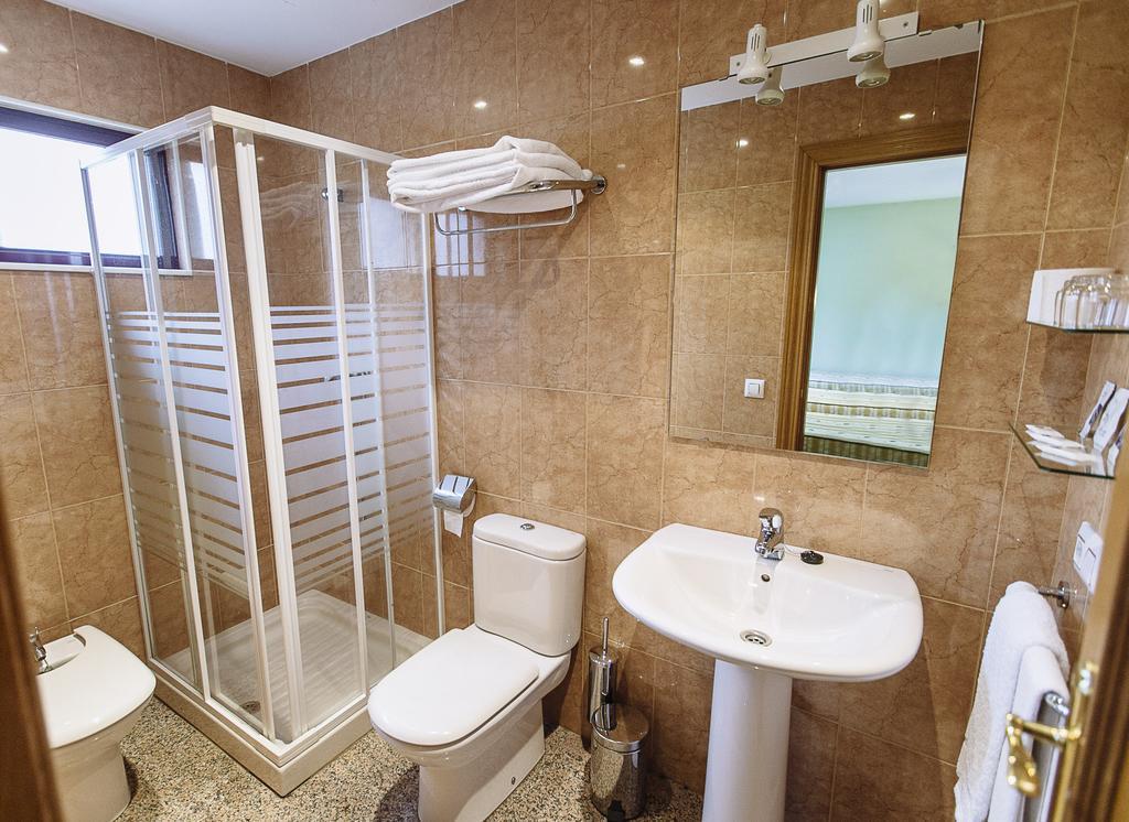 Hospederia Puerta De La Catedral Hotel ซิวดัด-โรดรีโก ห้อง รูปภาพ